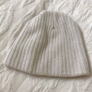 White Cotten knit beanie